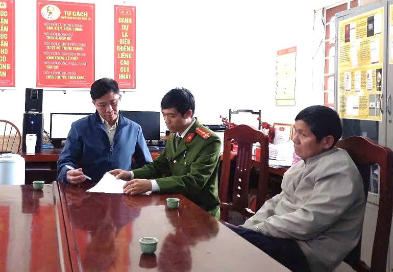Công an xã Mộc Hoàn, thị xã Duy Tiên giải quyết vụ việc phát sinh tại cơ sở.