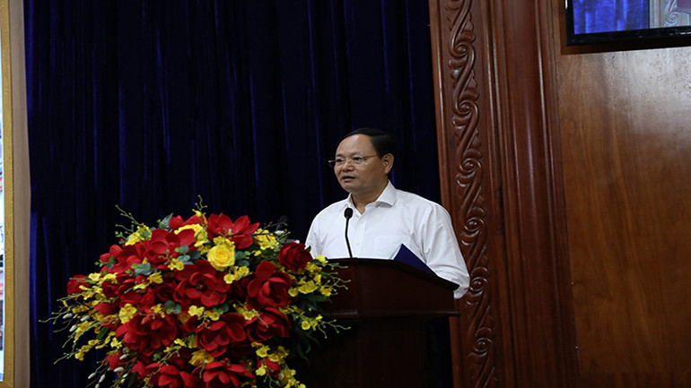 Thứ trưởng Tài nguyên và Môi trường Lê Minh Ngân phổ biến những nội dung cơ bản, những điểm mới của Luật Đất đai năm 2024.