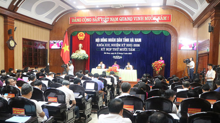 Toàn cảnh kỳ họp.