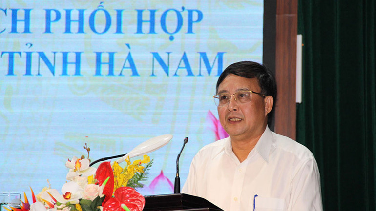 Đồng chí Nguyễn Đức Vượng, Phó Chủ tịch Ủy ban nhân dân tỉnh Hà Nam phát biểu chỉ đạo tại Hội nghị.