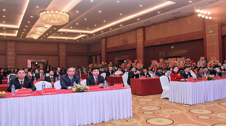 Các đại biểu dự lễ kỷ niệm.