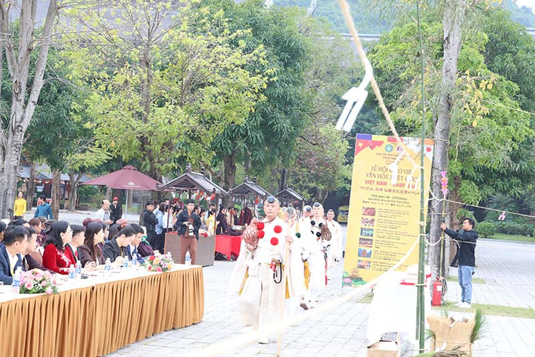 Nghi lễ của Lễ hỏa tịnh.