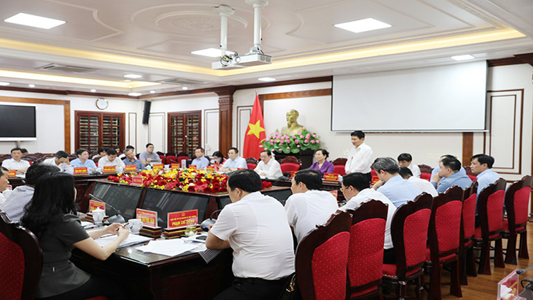 Các đại biểu dự hội nghị.