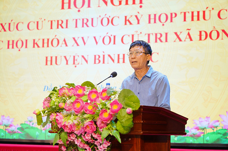 Cử tri huyện Bình Lục nêu ý kiến, kiến nghị với Đoàn đại biểu Quốc hội tỉnh.