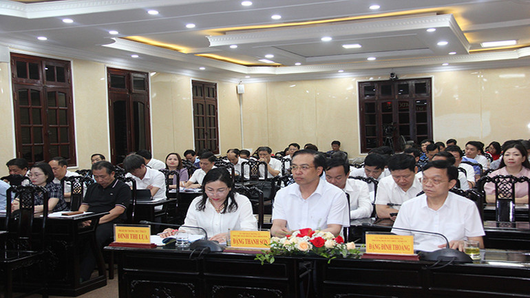 Các đại biểu dự hội thảo.