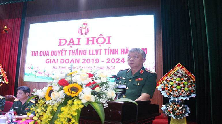 Trung tướng Nguyễn Quang Ngọc, Tư lệnh Quân khu 3 phát biểu tại đại hội.