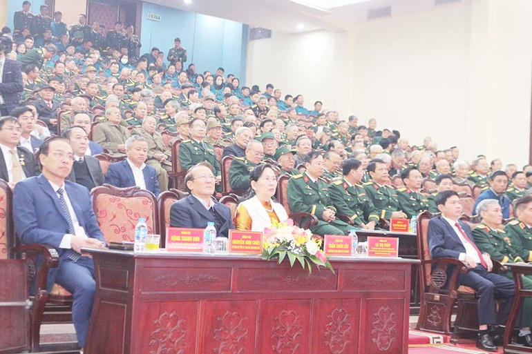 Các đại biểu dự lễ kỷ niệm.