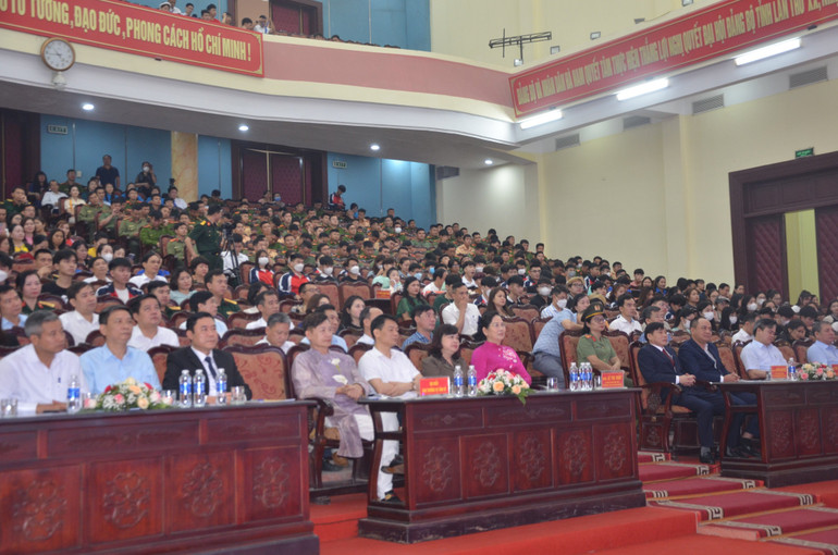 Các đại biểu tham dự Liên hoan.