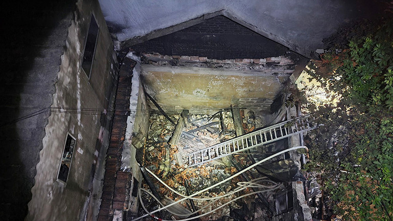 Tầng 1 của ngôi nhà sau đám cháy.