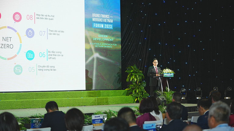 Ông Nguyễn Việt Dũng, Tổng Giám đốc Bureau Veritas Việt Nam chia sẻ về Vinamilk như một mô hình điển hình về doanh nghiệp tiên phong với Net Zero tại Việt Nam.