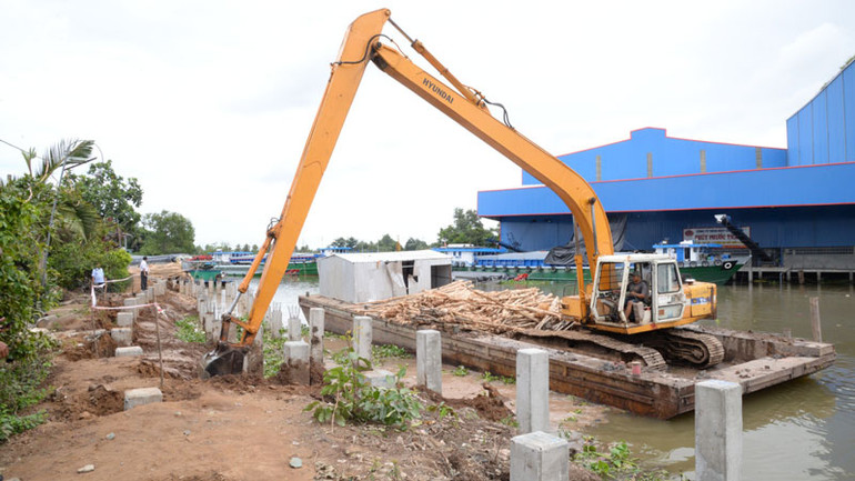 Ticco Tiền Giang huy động nhân lực, thiết bị để triển khai thi công gói thầu đoạn 3, 4 của tuyến kênh 28.