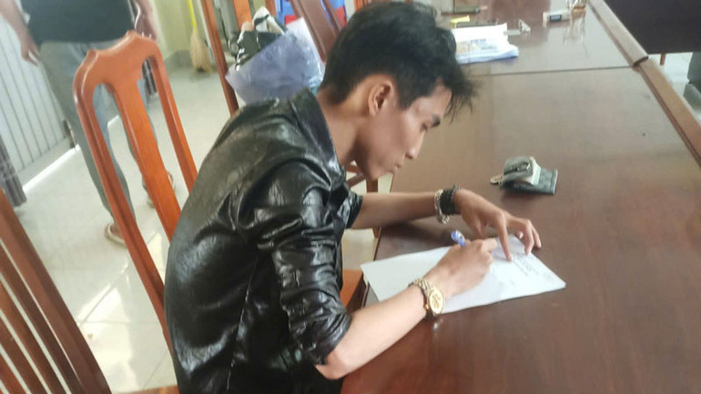 Đối tượng Nguyễn Văn Vũ tại cơ quan điều tra. Đối tượng Nguyễn Văn Vũ tại cơ quan điều tra.