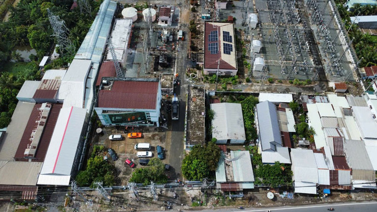 Hiện trường vụ cháy một phần Trạm biến áp 220kv tại thị xã Cai Lậy (Tiền Giang).