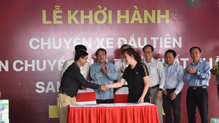 Ký kết hợp tác giữa đơn vị xuất và nhập khẩu dừa.