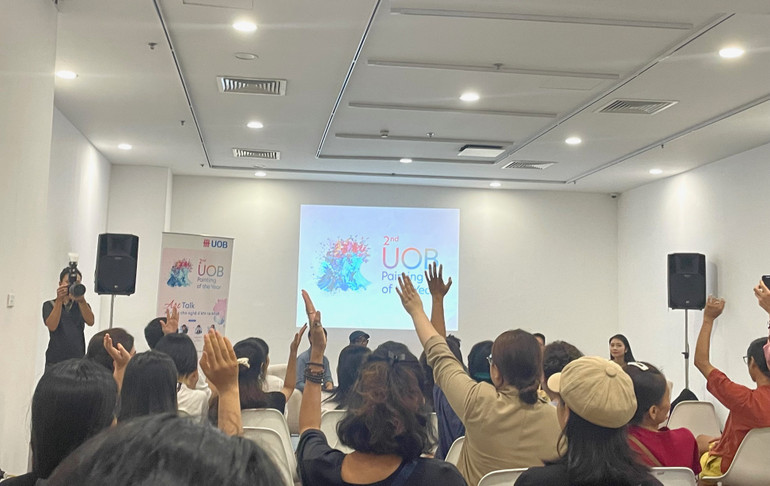 Giao lưu, trao đổi tại tọa đàm.