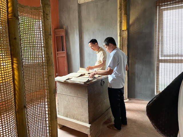 Các nghệ nhân khắc in mộc bản Thanh Liễu