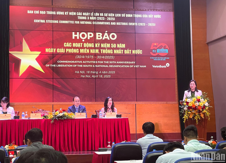 Phó trưởng ban Tuyên giáo và Dân vận Trung ương Đinh Thị Mai phát biểu chỉ đạo công tác tuyên truyền.