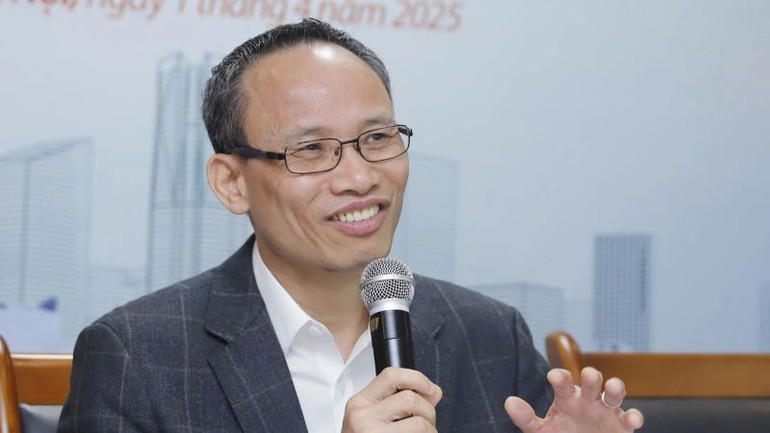 Tiến sĩ Cấn Văn Lực, Chuyên gia Kinh tế trưởng Ngân hàng BIDV, Thành viên Hội đồng Tư vấn chính sách tài chính-tiền tệ quốc gia. (Ảnh: HNV)