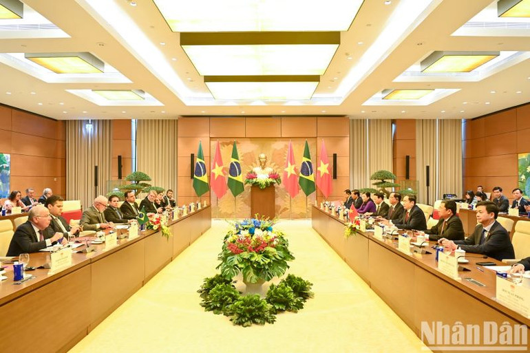 Quang cảnh buổi hội kiến. (Ảnh: DUY LINH)