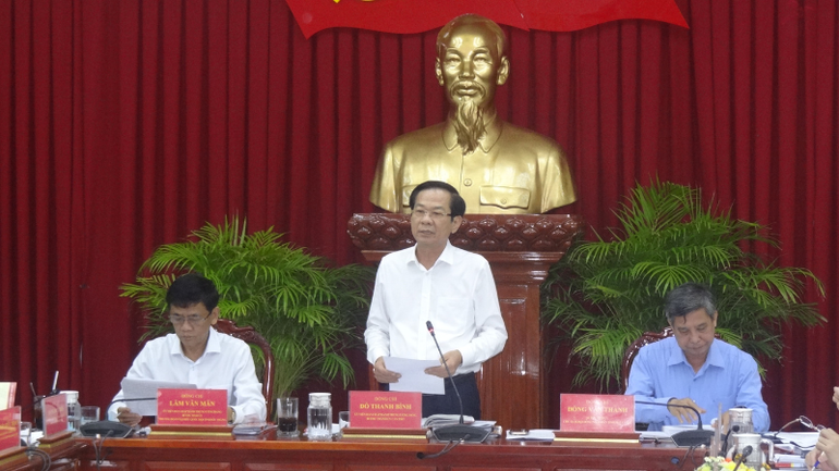 Ông Đỗ Thanh Bình, Bí thư Thành ủy Cần Thơ phát biểu tại Hội nghị. Ông Đỗ Thanh Bình, Bí thư Thành ủy Cần Thơ phát biểu tại Hội nghị.