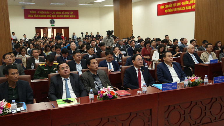 Các đại biểu tham dự Hội nghị.