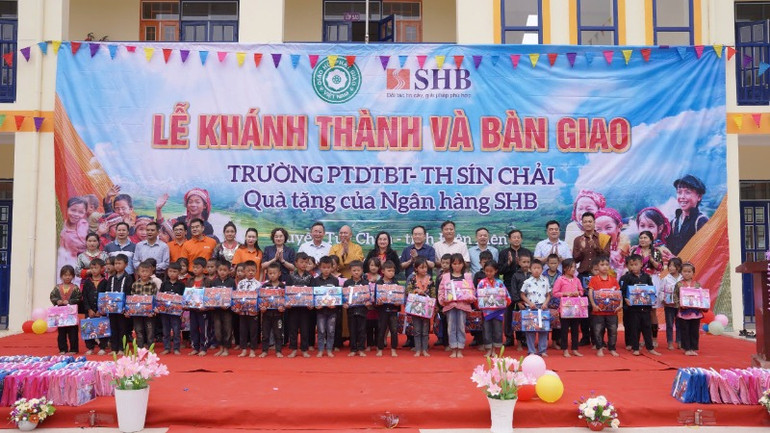 Khánh thành và bàn giao trường tại xã Sín Chải.