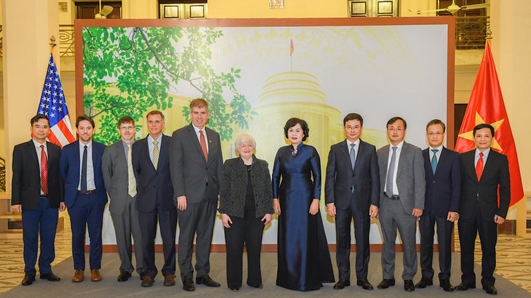 Đại diện lãnh đạo Ngân hàng Nhà nước và Bộ Tài chính Hoa Kỳ tại buổi làm việc.