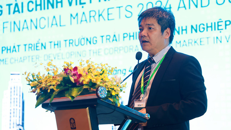 Chuyên gia kinh tế trưởng ADB tại Việt Nam Nguyễn Quốc Hùng phát biểu.