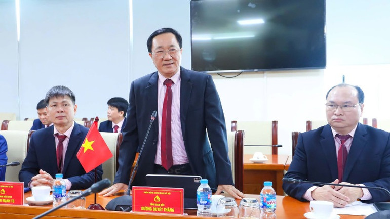 Tổng Giám đốc Ngân hàng Chính sách xã hội Dương Quyết Thắng phát biểu tại cuộc làm việc.