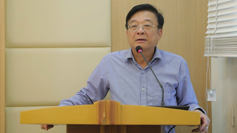 Phó Chủ tịch kiêm Tổng Thư ký VNBA Nguyễn Quốc Hùng phát biểu tại tọa đàm. Phó Chủ tịch kiêm Tổng Thư ký VNBA Nguyễn Quốc Hùng phát biểu tại tọa đàm.