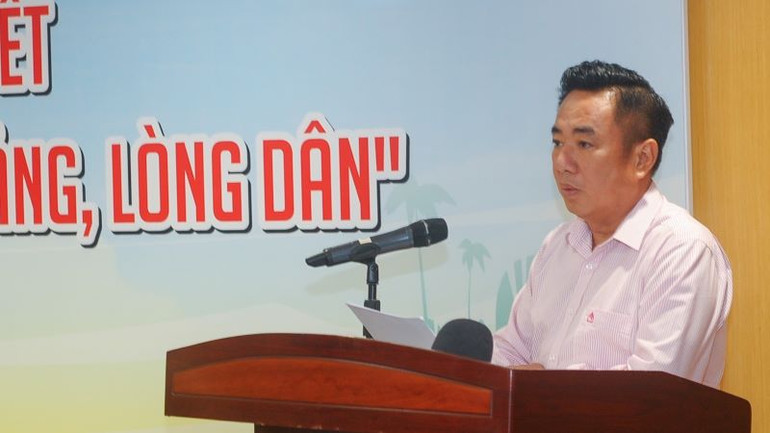 Phó Tổng Giám đốc Ngân hàng Chính sách xã hội Huỳnh Văn Thuận phát biểu.