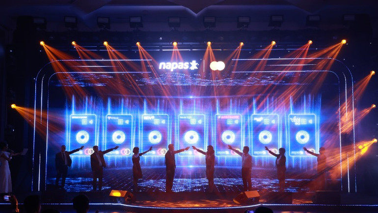 Nghi lễ ra mắt thẻ đồng thương hiệu NAPAS-Mastercard.