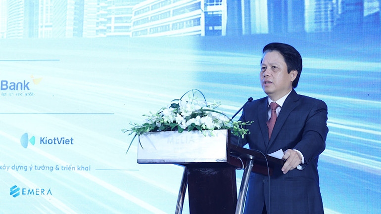 Phó Thống đốc Ngân hàng Nhà nước Phạm Tiến Dũng. Phó Thống đốc Ngân hàng Nhà nước Phạm Tiến Dũng.