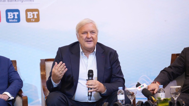 Ông Peter Verhoeven mang đến những bài học sâu sắc về tăng trưởng, tái cấu trúc và dẫn dắt ngân hàng vươn tầm quốc tế. Ông Peter Verhoeven mang đến những bài học sâu sắc về tăng trưởng, tái cấu trúc và dẫn dắt ngân hàng vươn tầm quốc tế.