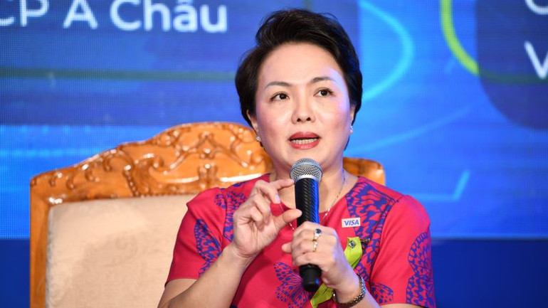 Bà Đặng Tuyết Dung, Giám đốc Visa Việt Nam và Lào chia sẻ về vấn đề an toàn và bảo mật. Bà Đặng Tuyết Dung, Giám đốc Visa Việt Nam và Lào chia sẻ về vấn đề an toàn và bảo mật.