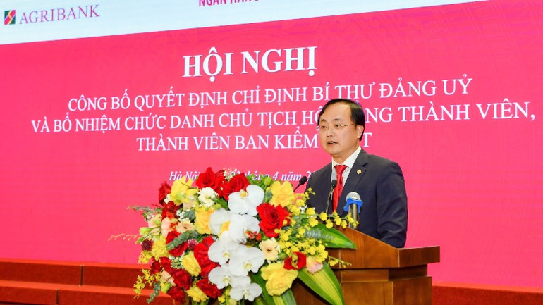 Chủ tịch Hội đồng Thành viên Agribank Tô Huy Vũ phát biểu nhận nhiệm vụ.