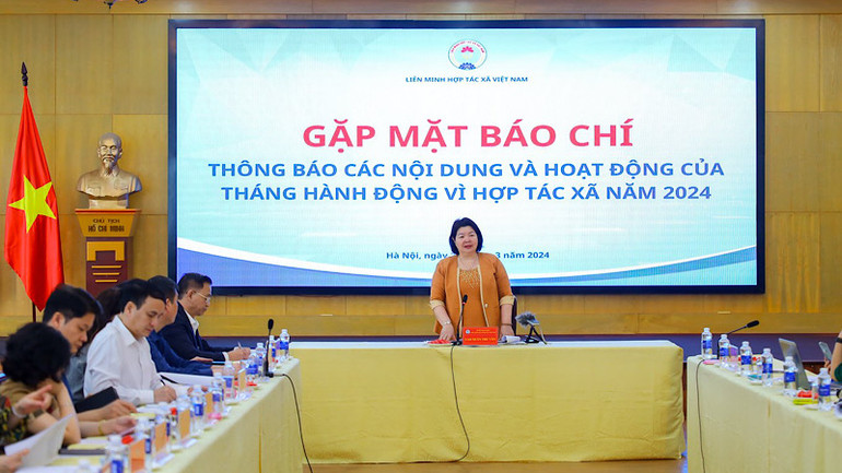 Chủ tịch Liên minh Hợp tác xã Việt Nam Cao Xuân Thu Vân thông tin nội dung và hoạt động của Tháng hành động vì Hợp tác xã năm 2024.