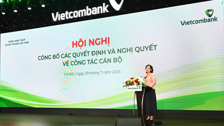 Thống đốc Ngân hàng Nhà nước Việt Nam Nguyễn Thị Hồng phát biểu tại hội nghị.