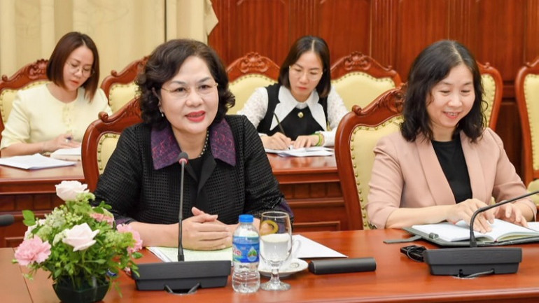 Thống đốc Ngân hàng Nhà nước Việt Nam Nguyễn Thị Hồng đánh giá cao sự sẵn sàng và nỗ lực huy động vốn của ADB đầu tư cho khu vực tư nhân thời gian qua.