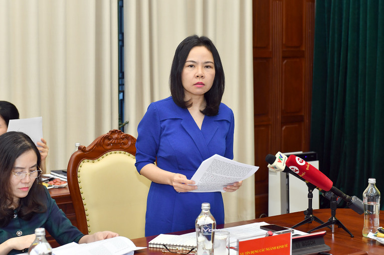 Bà Hà Thu Giang phát biểu tại hội nghị