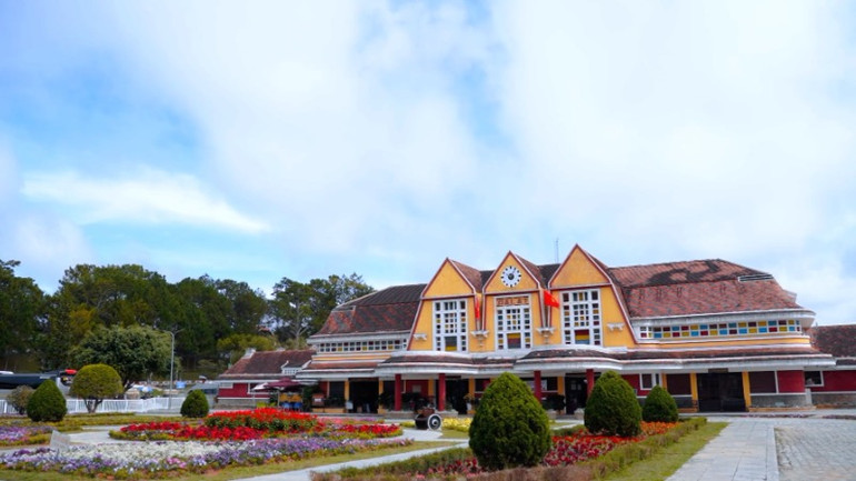 Nhà ga Đà Lạt được xây dựng theo ý tưởng từ ngọn núi Langbiang.