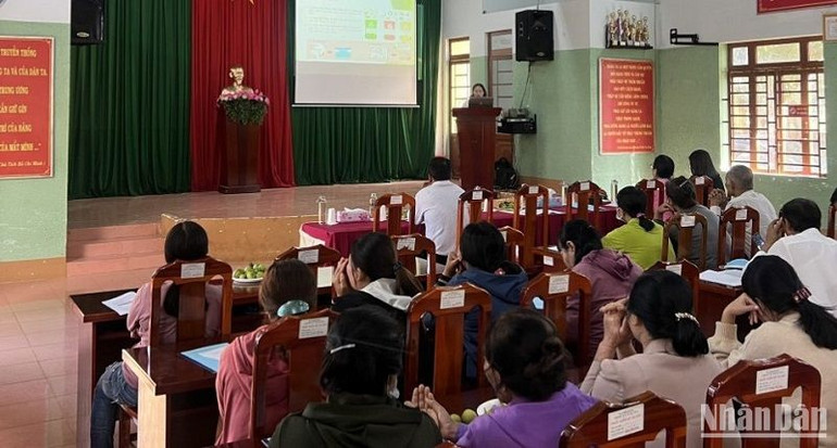 Quỹ Bảo vệ môi trường và Phát triển đất tỉnh Đắk Nông phối hợp các đơn vị, địa phương tổ chức nhiều lớp tập huấn, tuyên truyền về bảo vệ môi trường khu vực nông thôn gắn với Chương trình mục tiêu quốc gia xây dựng nông thôn mới.