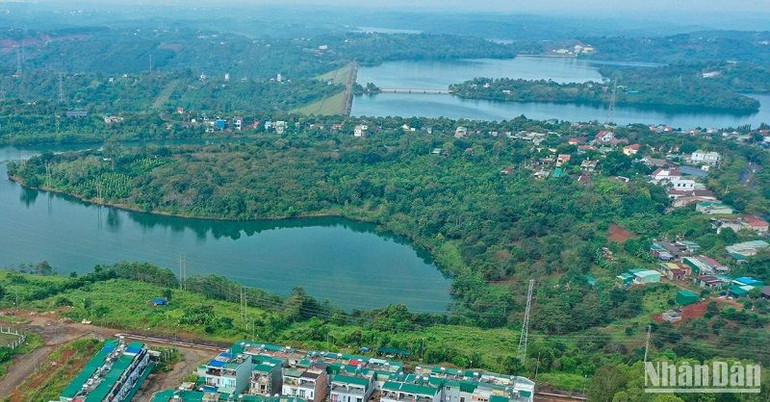 Nghị định số 10/2023/NĐ-CP sửa đổi, bổ sung một số điều của Nghị định số 148/2020/NĐ-CP ngày 18/12/2020 của Chính phủ sửa đổi, bổ sung một số nghị định quy định chi tiết thi hành Luật Đất đai thuận lợi hơn cho địa phương khi thực hiện thủ tục hành chính trong lĩnh vực đất đai.