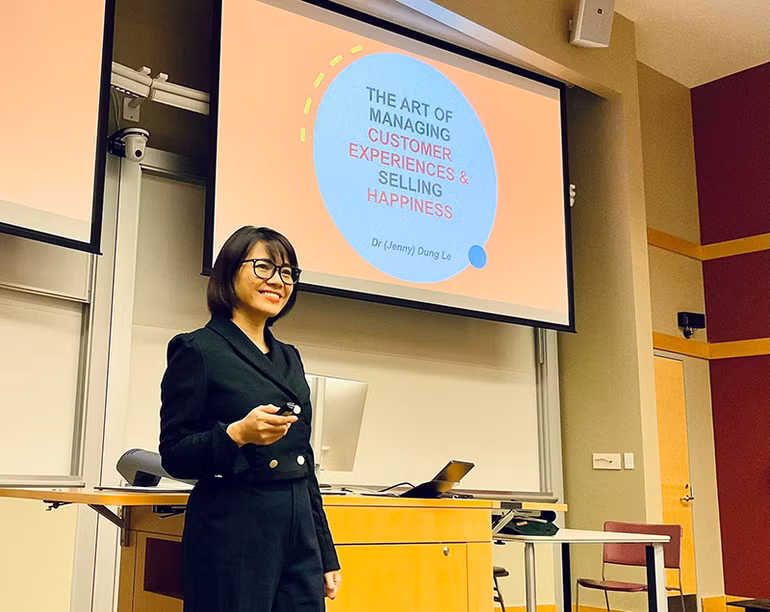 TS Jenny Le có nhiều thay đổi trong cách giảng dạy tại VinUni sau 1 năm trở về từ Cornell. TS Jenny Le có nhiều thay đổi trong cách giảng dạy tại VinUni sau 1 năm trở về từ Cornell.