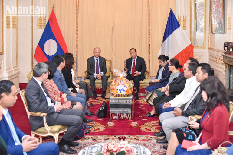 Đại sứ Lào khẳng định: "Đây là minh chứng rõ ràng cho mối quan hệ đặc biệt, gắn bó và tin cậy giữa hai dân tộc chúng ta". (Ảnh: MINH DUY)