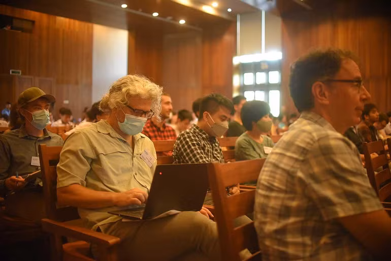 Hội nghị thu hút đông đảo các nhà khoa học trên thế giới.