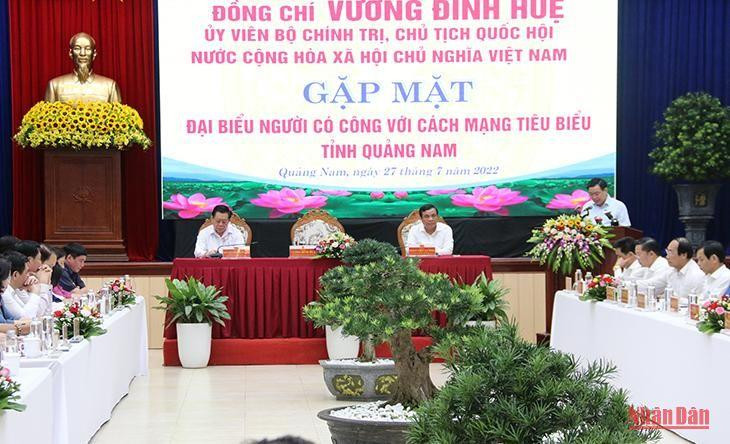 Chủ tịch Quốc hội Vương Đình Huệ phát biểu tại buổi gặp mặt.