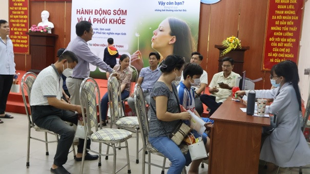 Chương trình “Vì lá phổi khỏe” giúp nâng cao nhận thức về bệnh hen và bệnh phổi tắc nghẽn mạn tính và khuyến khích những người có nguy cơ mắc bệnh hen và COPD chủ động làm sàng lọc để phát hiện và điều trị sớm.
