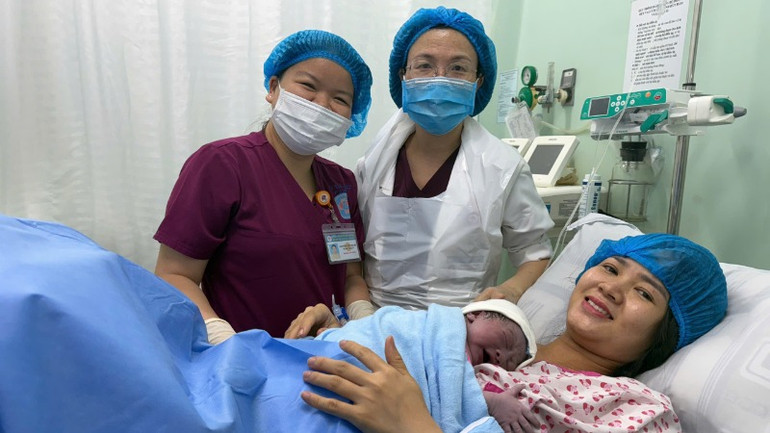 Lê Thị Miên (1989), nhà quận 4, con trai nặng 2,9kg.