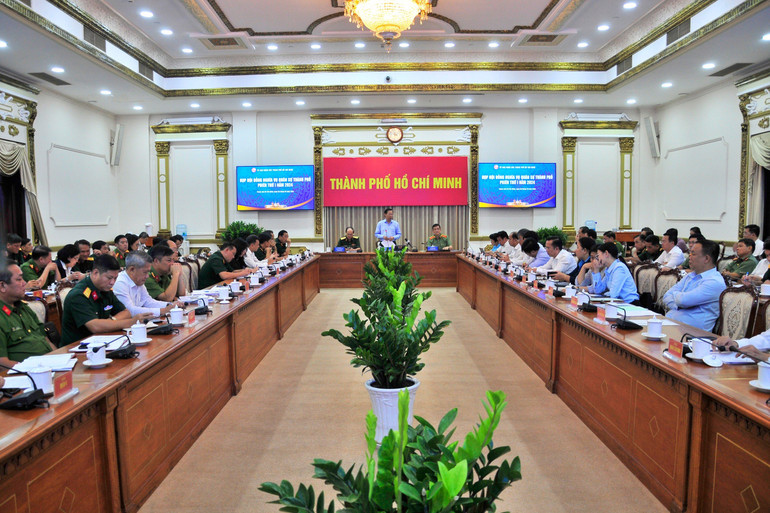 Quang cảnh cuộc họp Hội đồng Nghĩa vụ quân sự thành phố về công tác chuẩn bị giao quân năm 2024 (phiên họp thứ I)